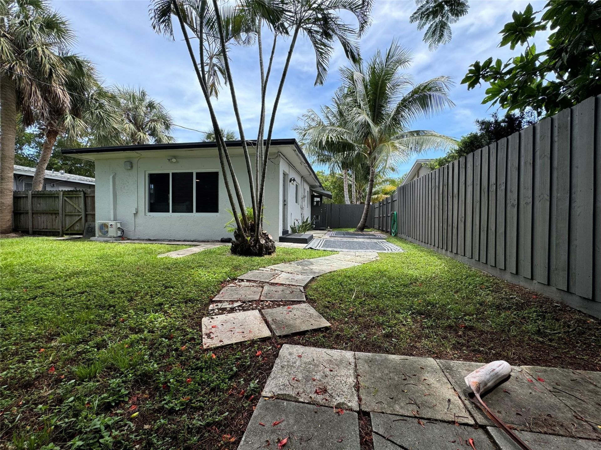 1005 NE 17th Court, Unit B, Fort Lauderdale, FL 33305 Photo