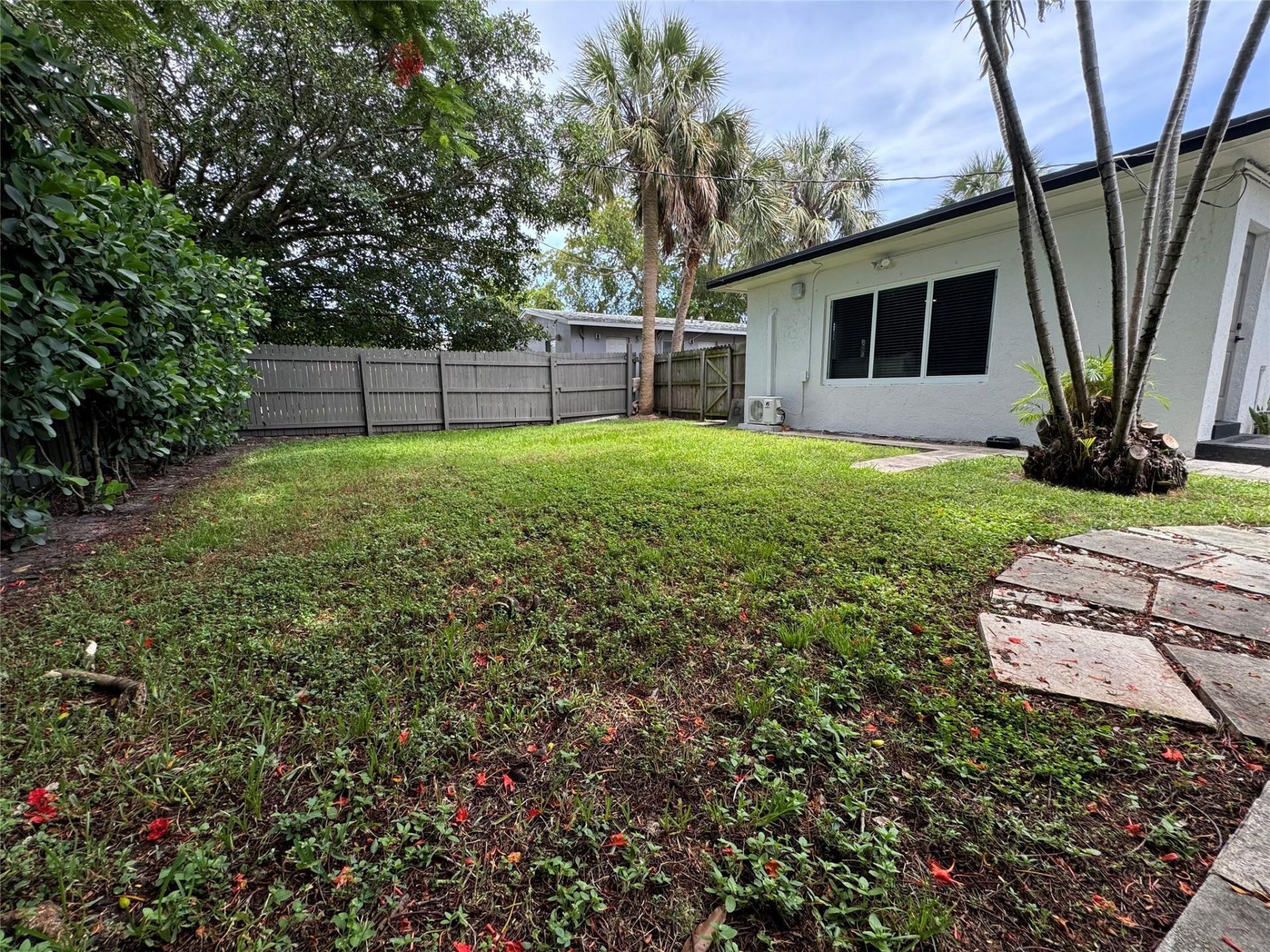 1005 NE 17th Court, Unit B, Fort Lauderdale, FL 33305 Photo