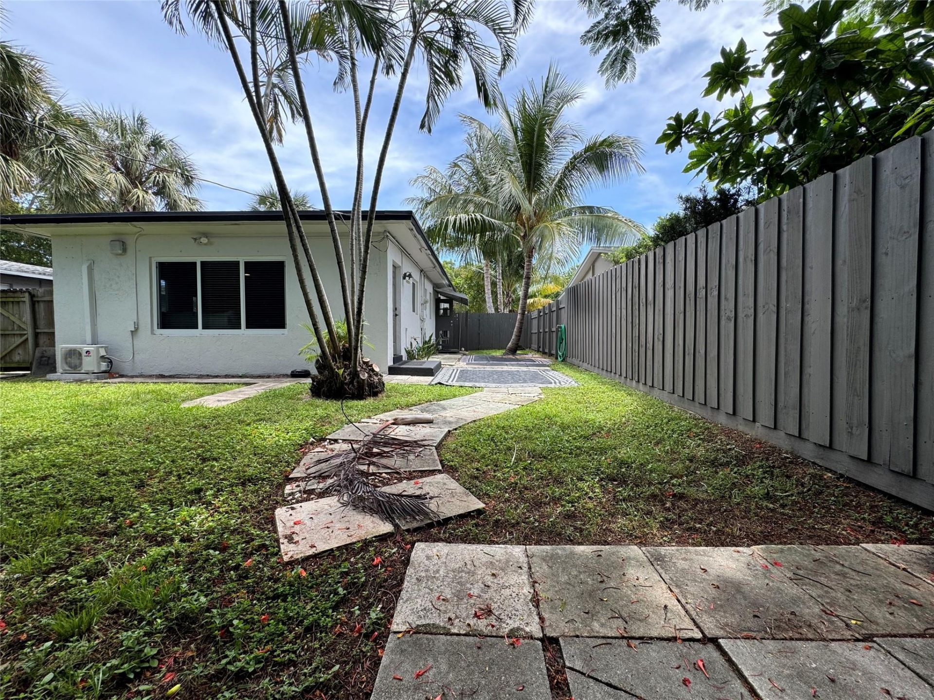 1005 NE 17th Court, Unit B, Fort Lauderdale, FL 33305 Photo