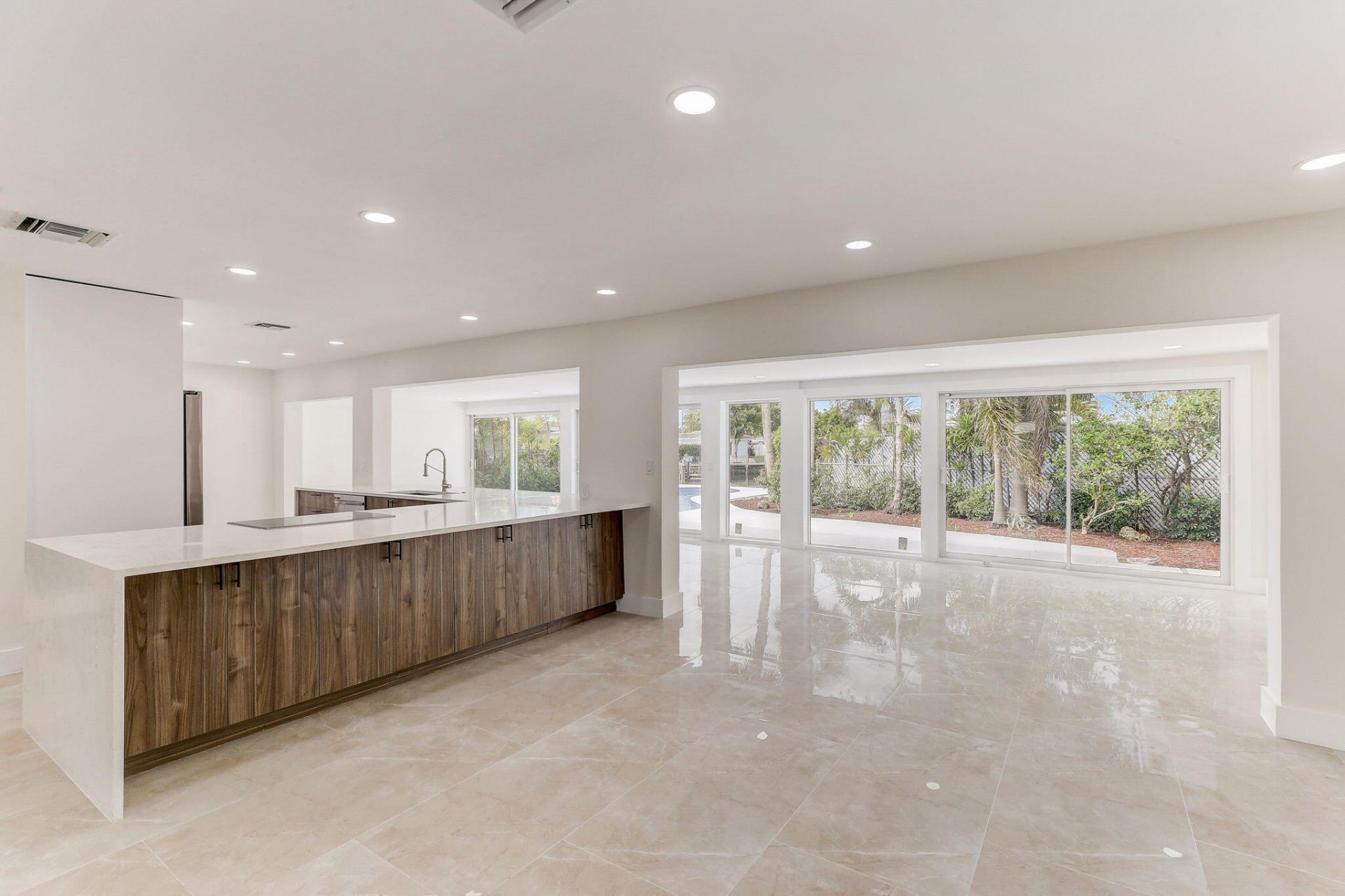 5591 NE 29th Avenue, Fort Lauderdale, FL 33308 Photo