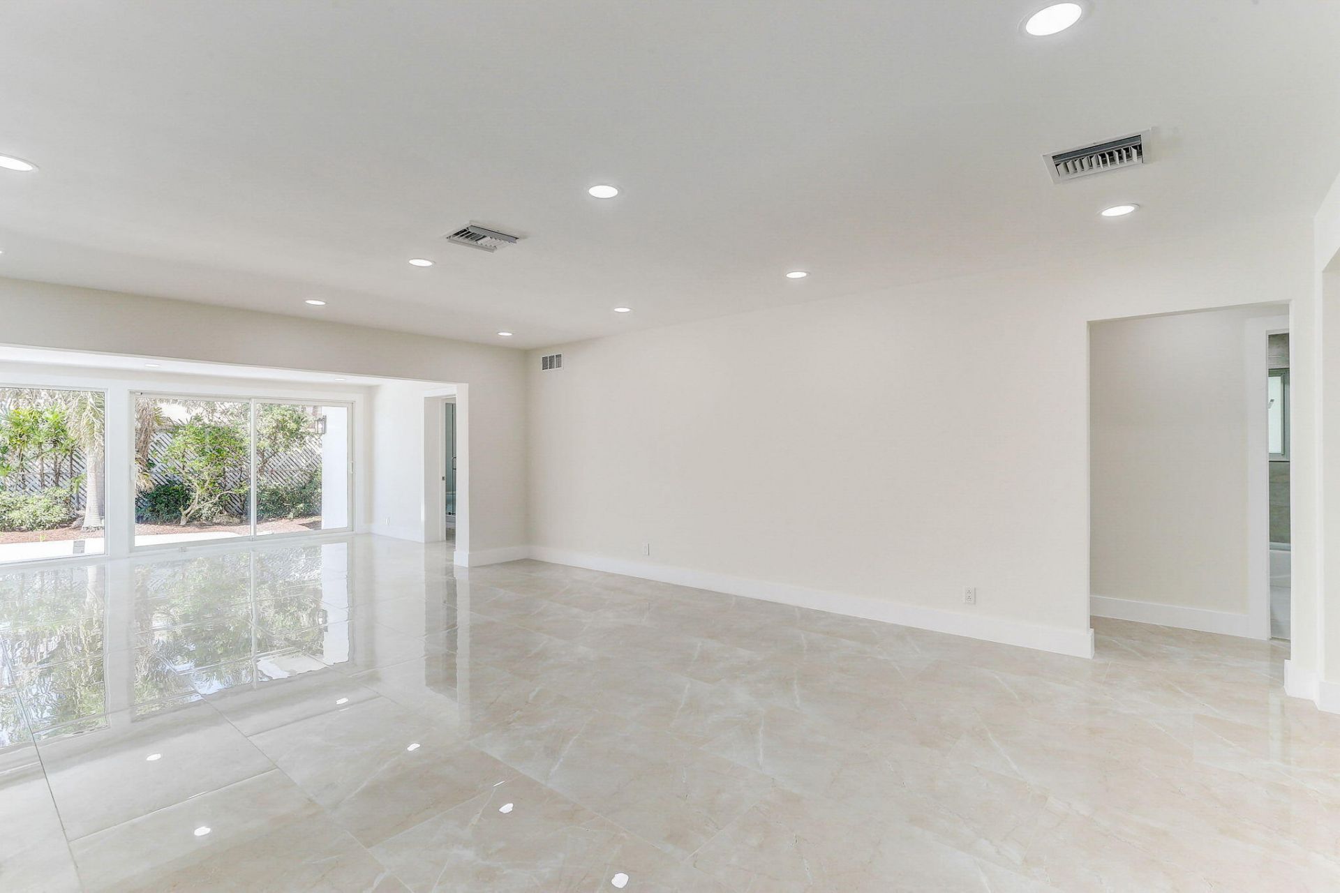 5591 NE 29th Avenue, Fort Lauderdale, FL 33308 Photo