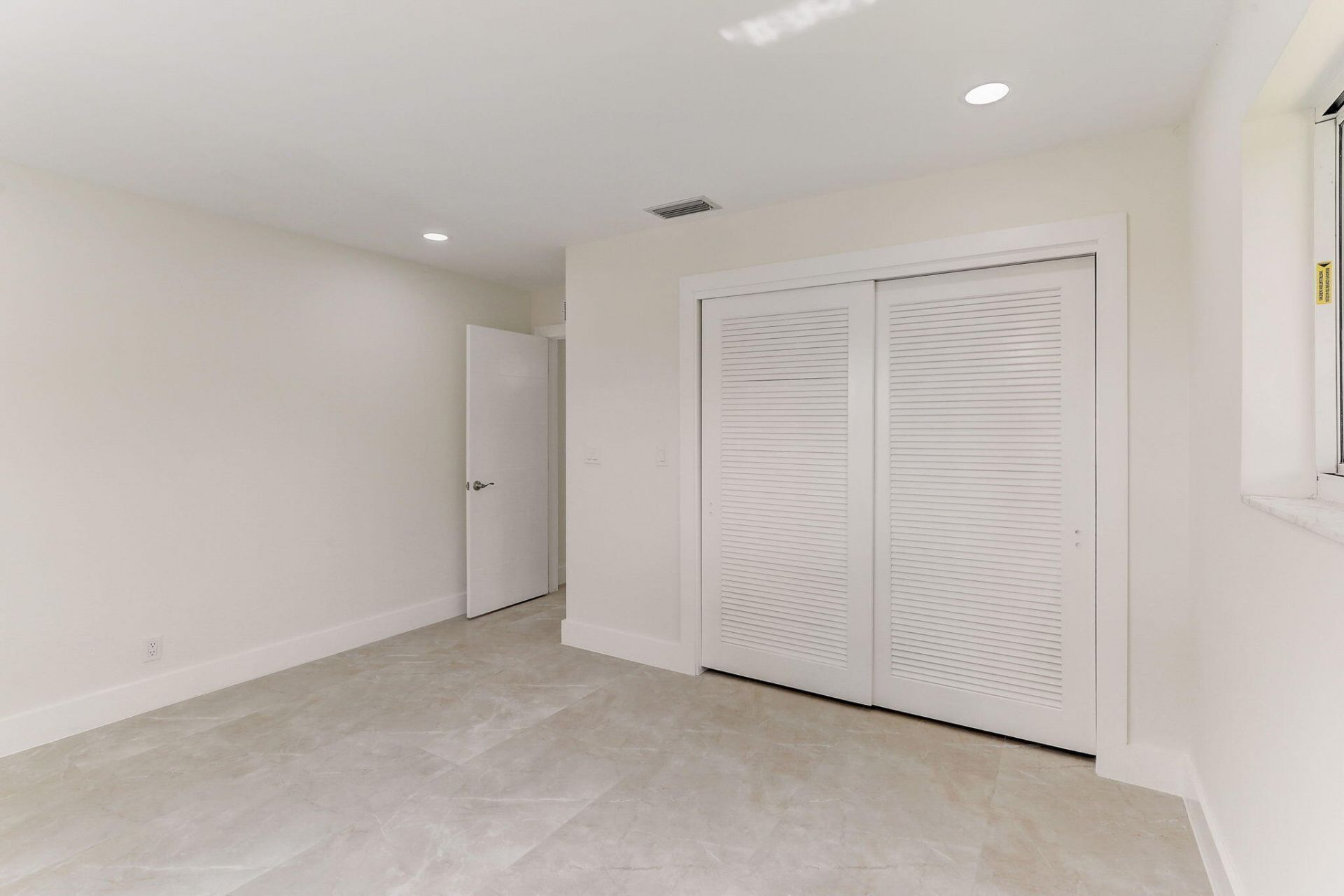 5591 NE 29th Avenue, Fort Lauderdale, FL 33308 Photo