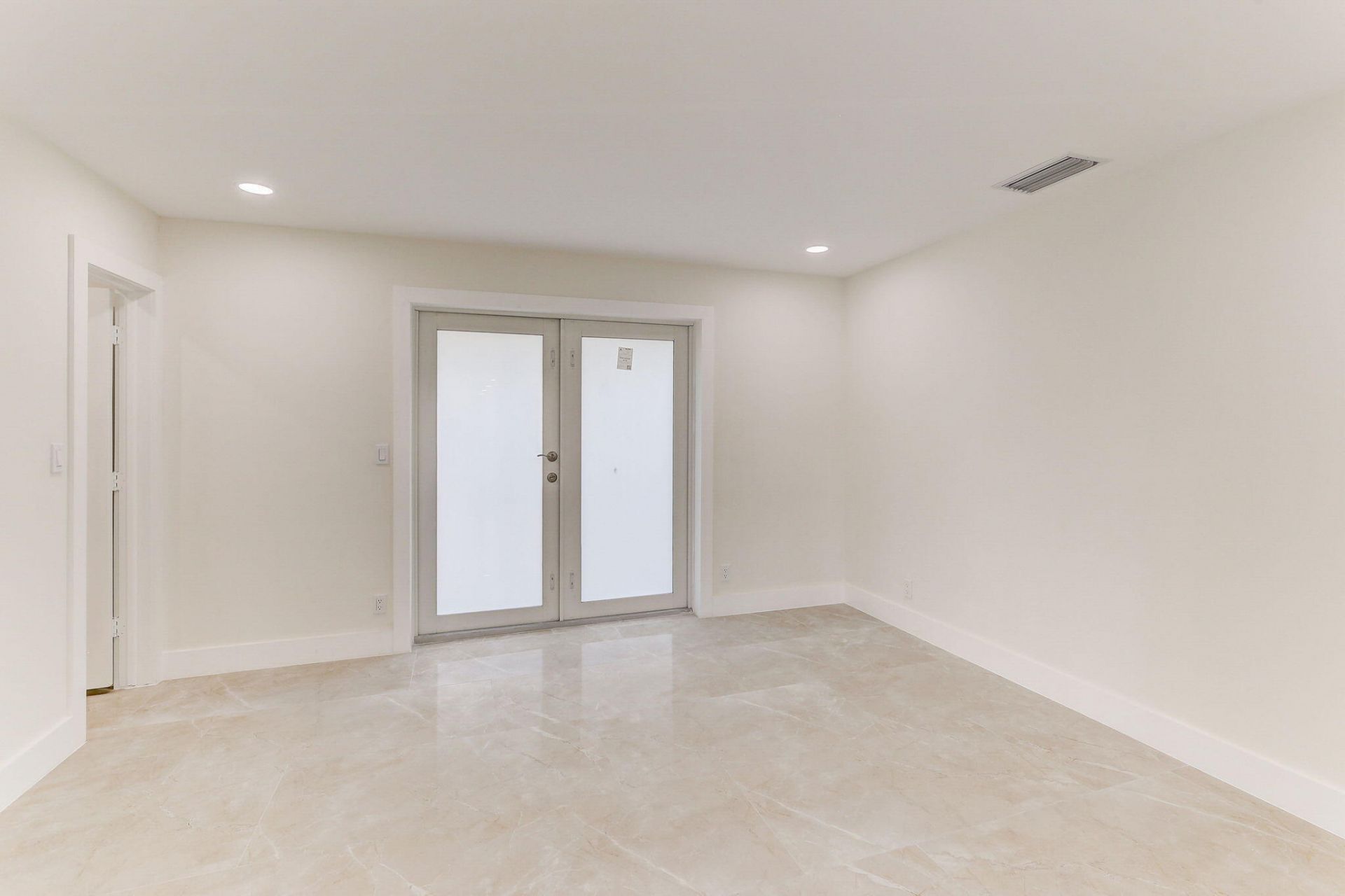 5591 NE 29th Avenue, Fort Lauderdale, FL 33308 Photo