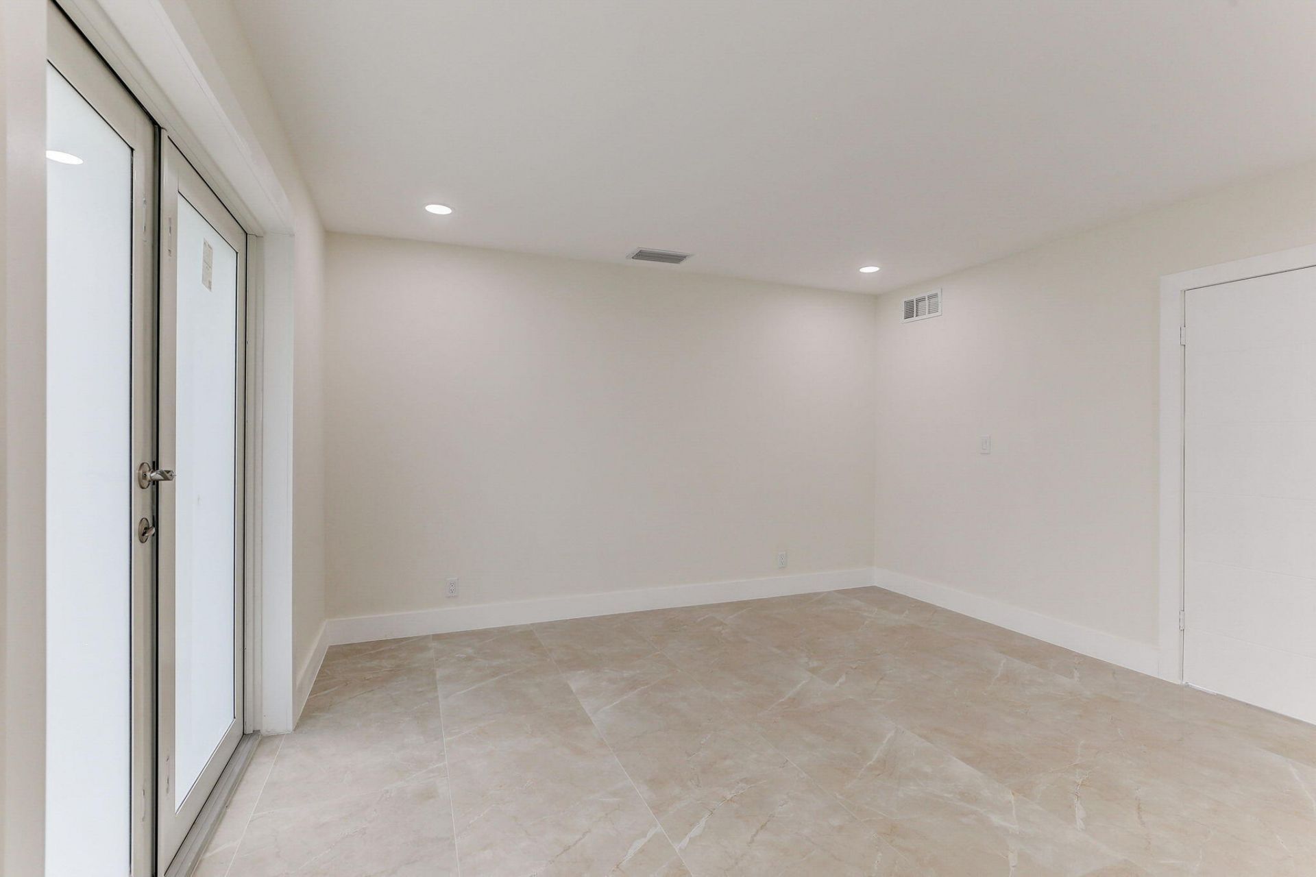 5591 NE 29th Avenue, Fort Lauderdale, FL 33308 Photo