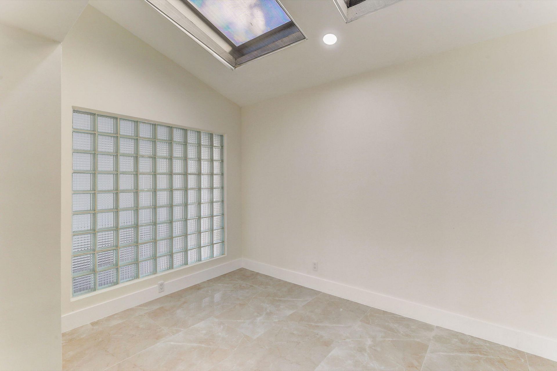 5591 NE 29th Avenue, Fort Lauderdale, FL 33308 Photo