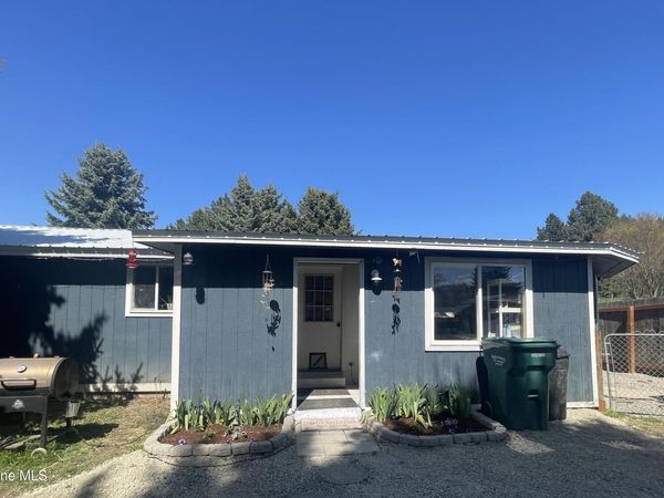 6695 Nez Perce St , Bonners Ferry, ID 83805