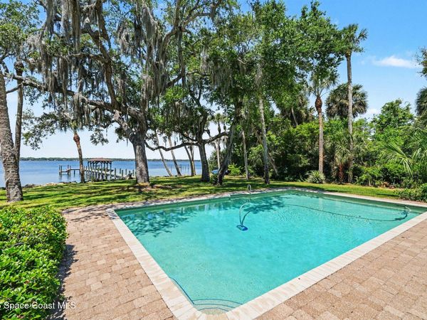 4137 Crooked Mile Road , Merritt Island, FL 32952