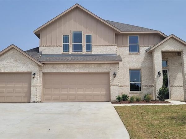733 Candace Drive, DeSoto, TX 75115