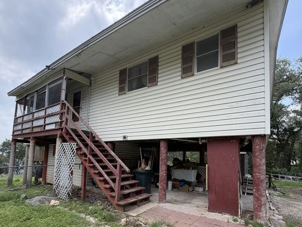 1435 Hillcrest, Canyon Lake, TX 78133