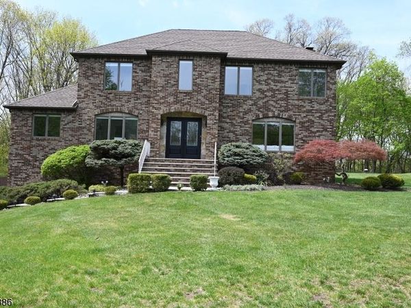 43 Lisa Ct, North Haledon, NJ 07508