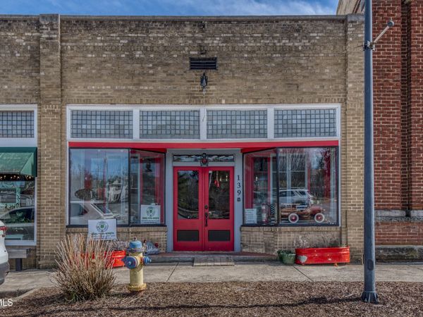 139 Town Square Street, Glade Spring, VA 24340