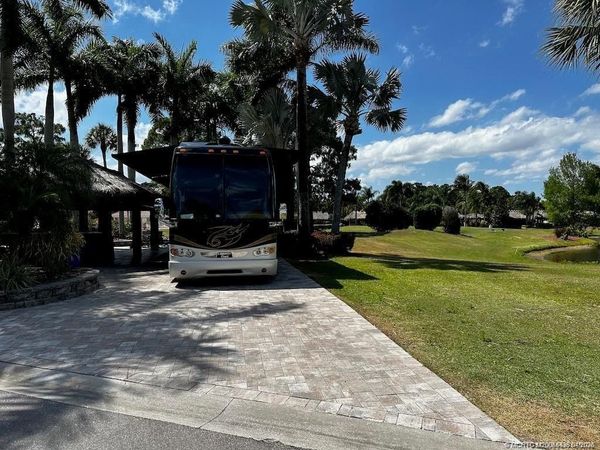 401 NW Chipshot Lane, Port St Lucie, FL 34986