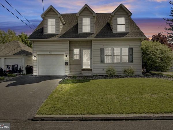 528 W SIMPSON STREET, MECHANICSBURG, PA 17055