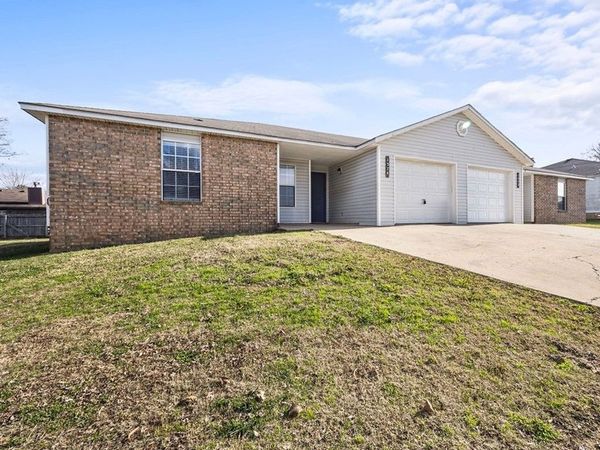 1372 & 1374 N Chickadee Avenue , Fayetteville, AR 72704