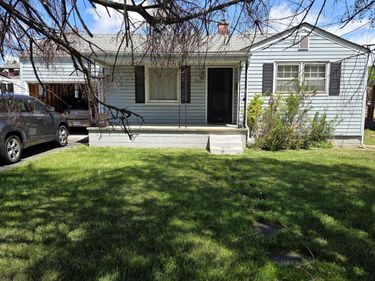 411 S Craig Ave, Covington, VA 24426