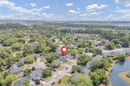 430 Planters Trace Drive photo 4