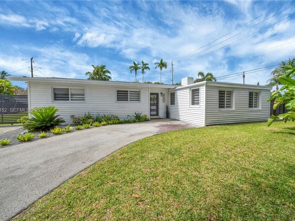 8640 SW 125th St , Miami, FL 33156