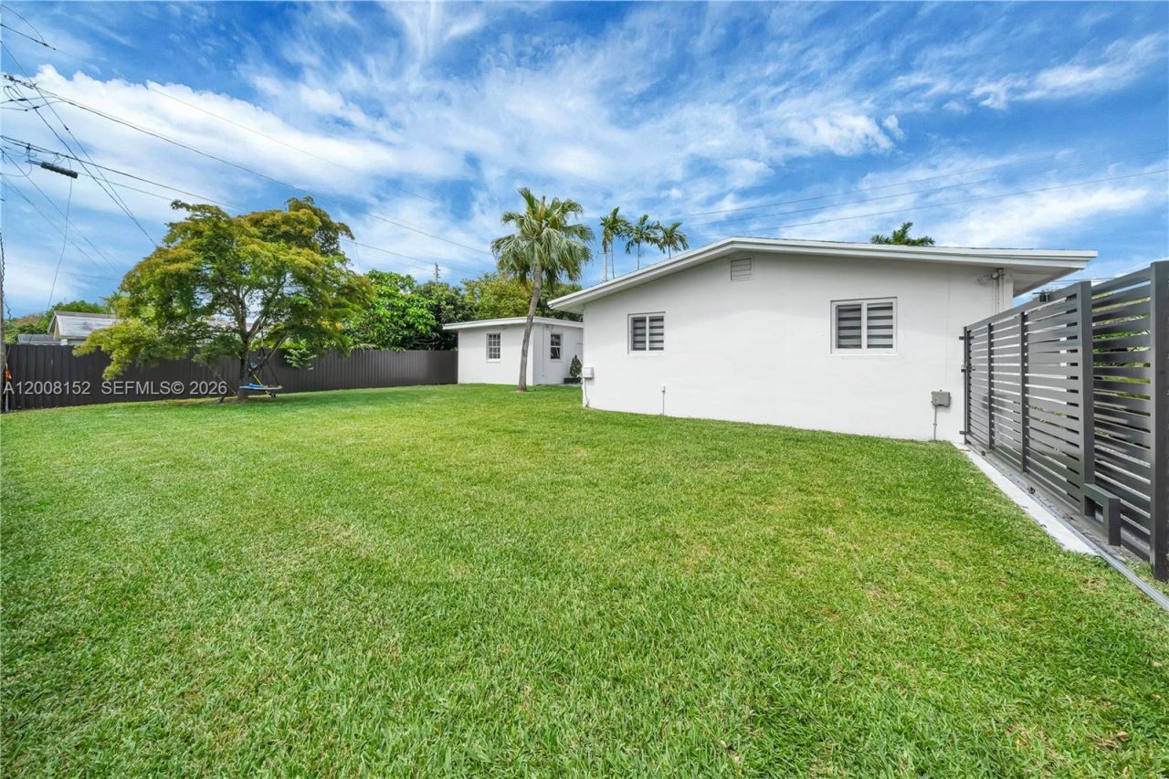 8640 SW 125th St, Miami, FL 33156 Photo