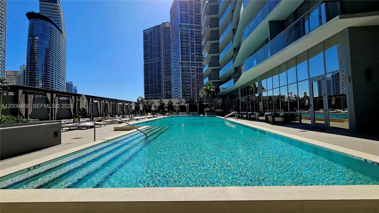 77 SE 5th Street, Unit 4014, Miami, FL 33131 Photo