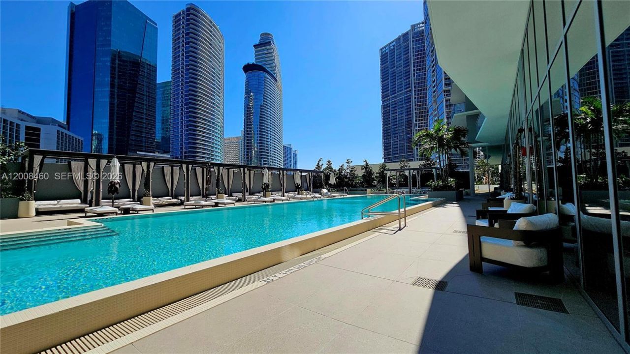 77 SE 5th Street, Unit 4014, Miami, FL 33131 Photo
