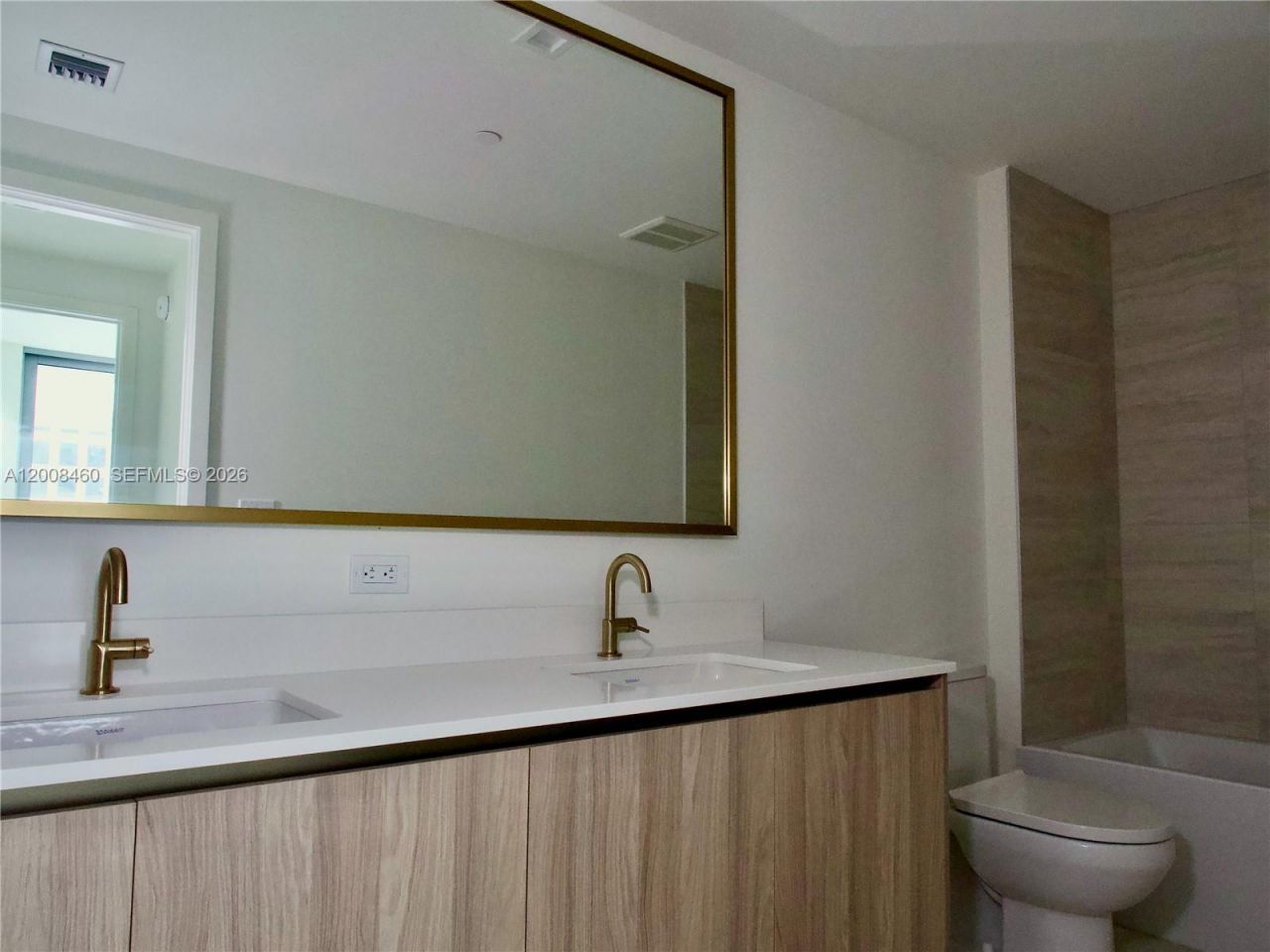 77 SE 5th Street, Unit 4014, Miami, FL 33131 Photo
