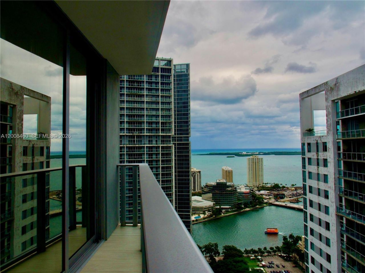 77 SE 5th Street, Unit 4014, Miami, FL 33131 Photo