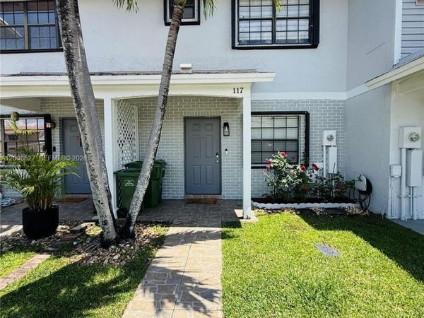 117 NW 106th Ave , Unit 117, Pembroke Pines, FL 33026