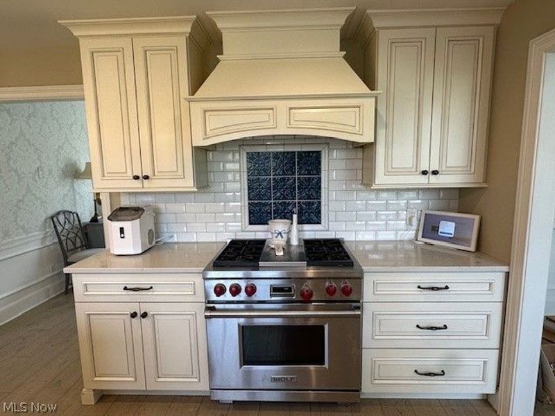 994 Robinwood Hills Drive, Akron, OH 44333 Photo 7