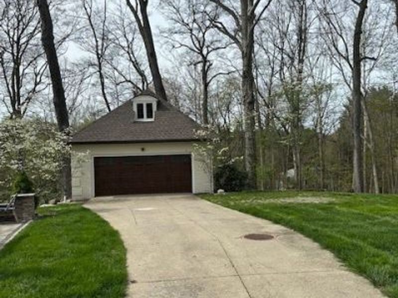 994 Robinwood Hills Drive, Akron, OH 44333 Photo 9