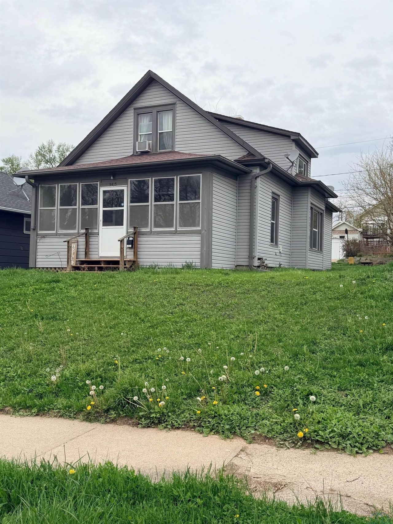 3415 4th Ave, Sioux City, IA 51106 Main Photo