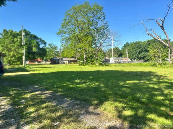 522 W 6th Street , Chelsea, OK 74016