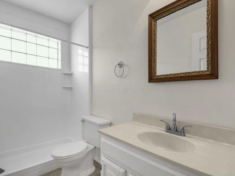 112 N Catherine Street , Mount Vernon, OH 43050 Photo 16