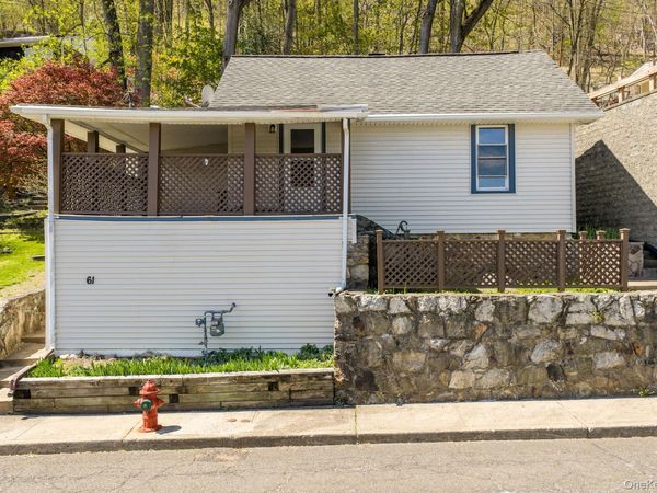 61 Kleitz Avenue , Highland Falls, NY 10928