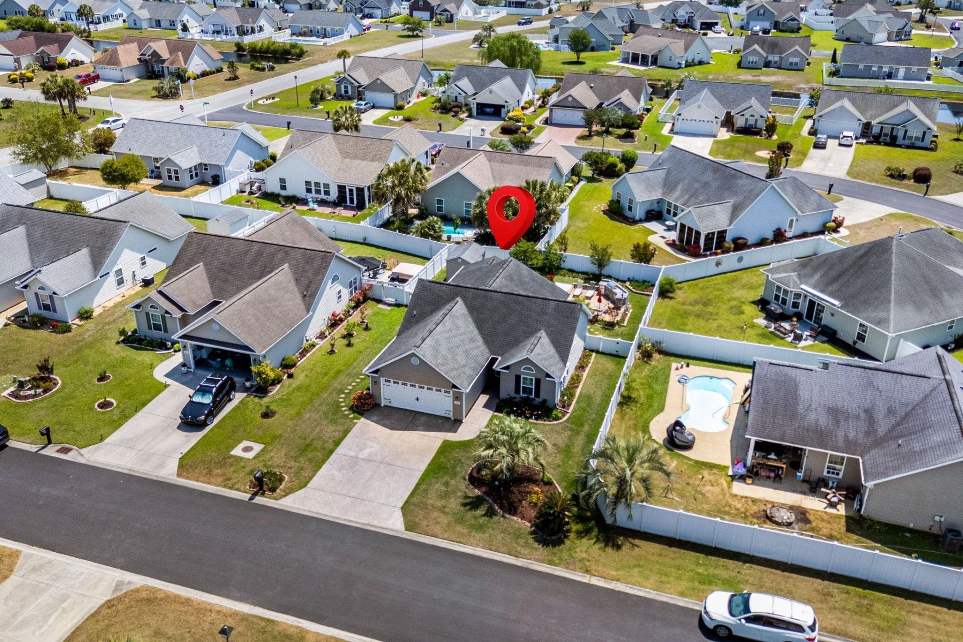 606 Leprachaun Ln. Photo 32