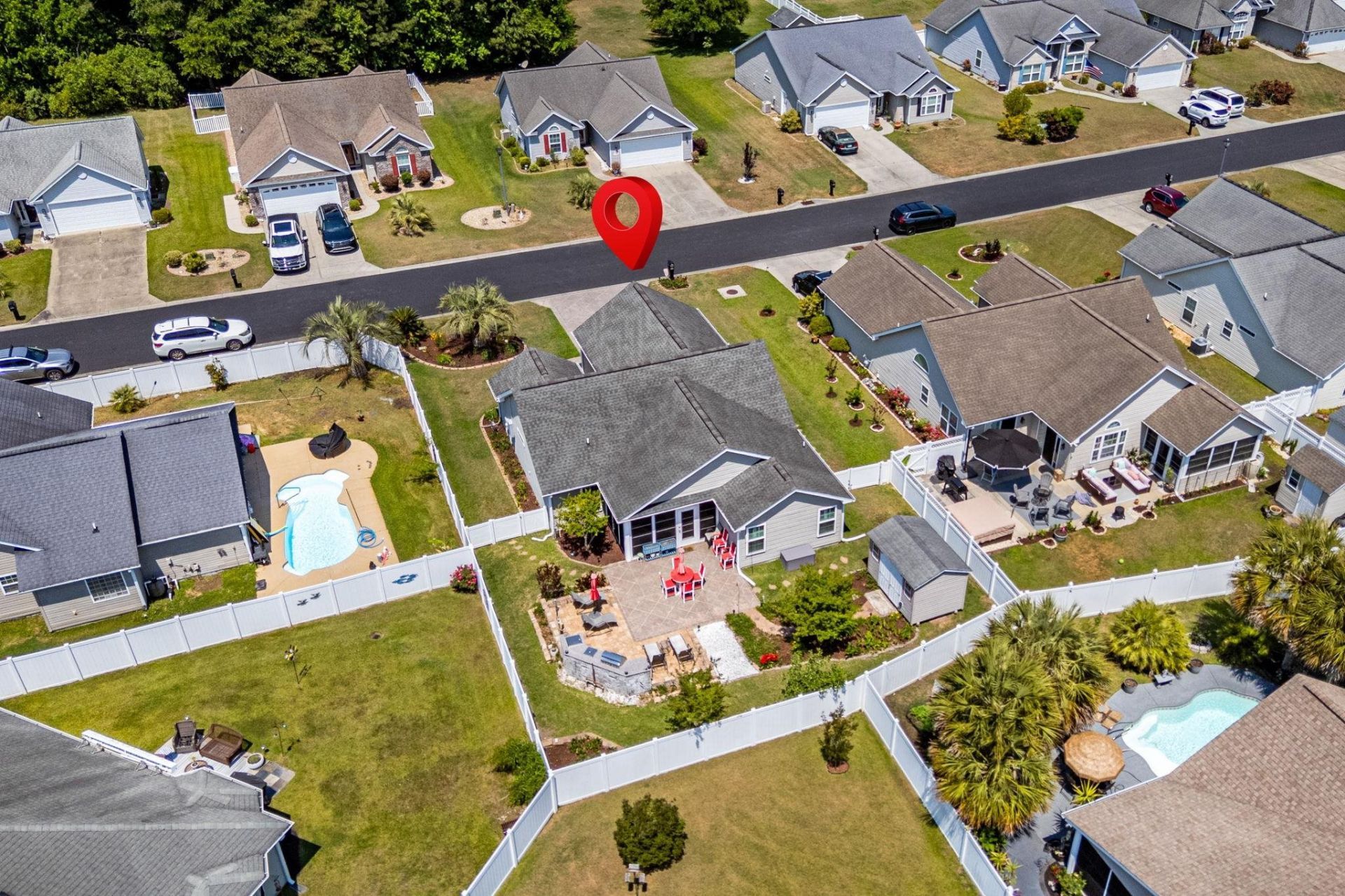 606 Leprachaun Ln. Photo 33