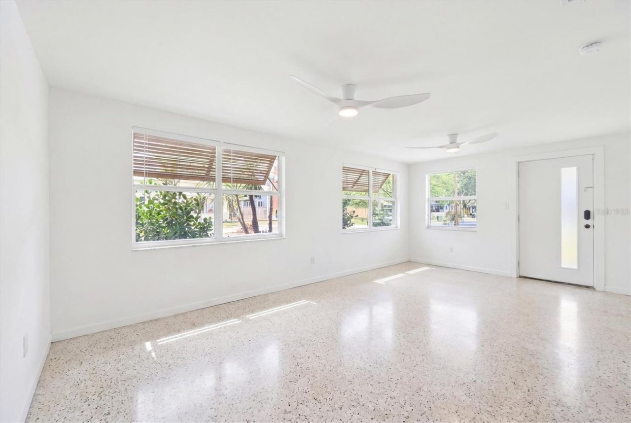 301 28th Street W, Bradenton, FL 34205 Photo