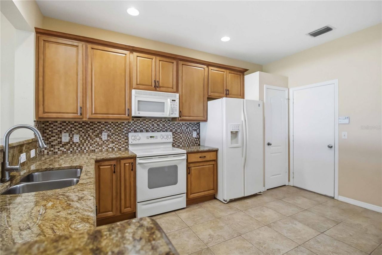 8230 72nd Street E, Bradenton, FL 34201 Photo