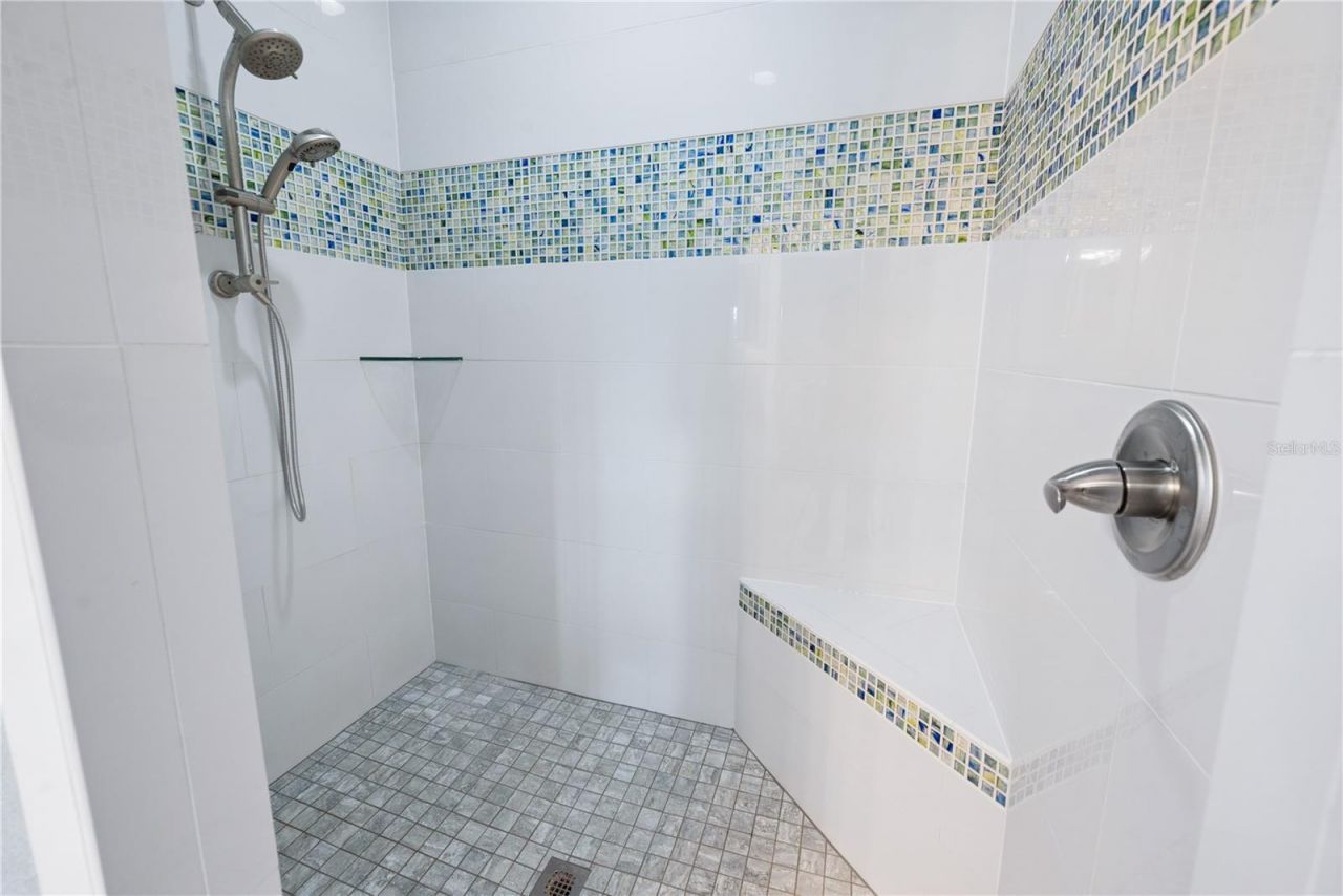 3709 NW 67th Terrace , Bell, FL 32619 Photo