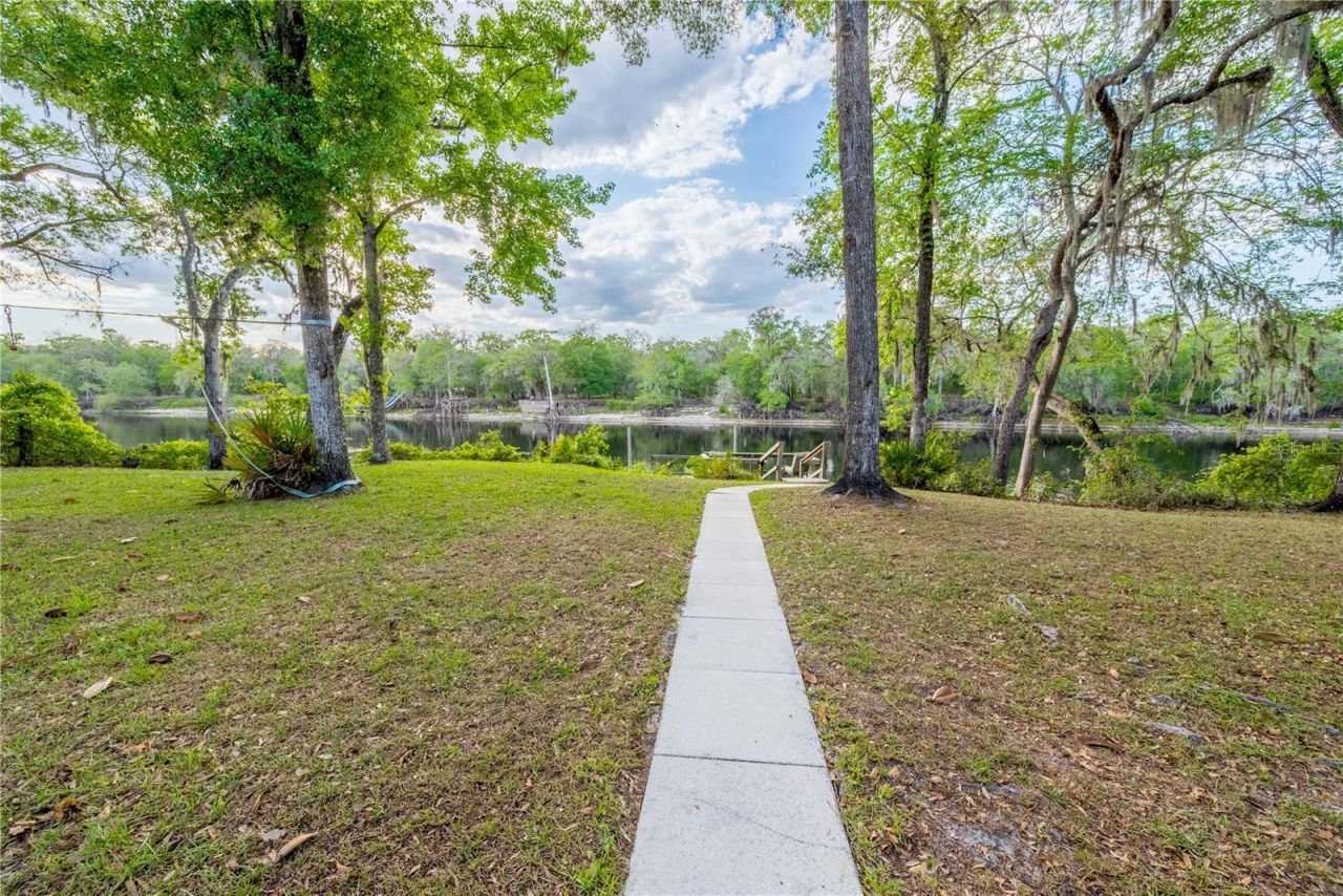3709 NW 67th Terrace , Bell, FL 32619 Photo
