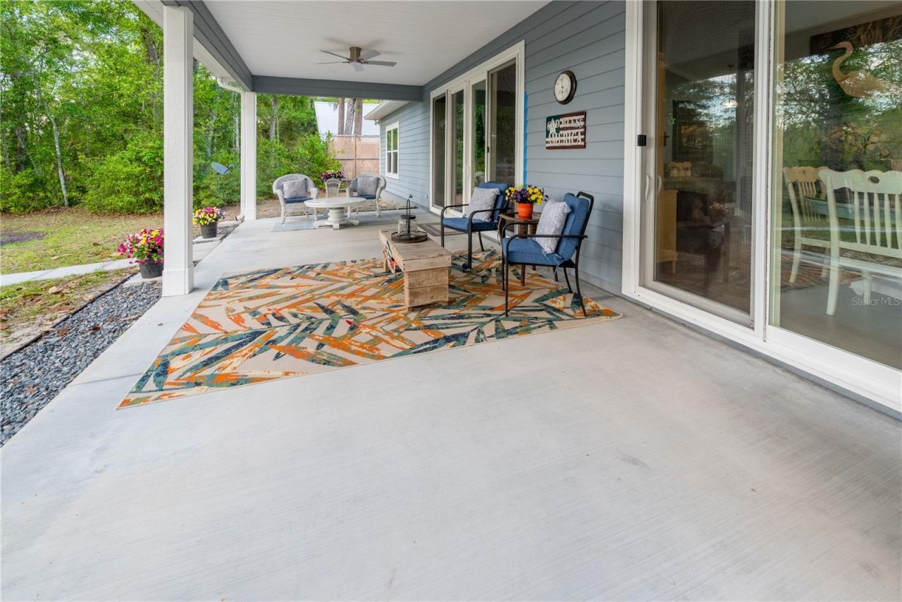 3709 NW 67th Terrace , Bell, FL 32619 Photo