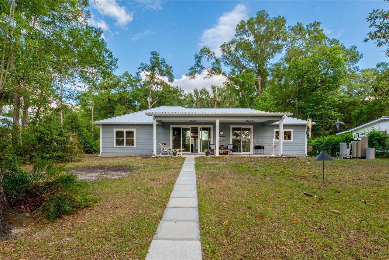 3709 NW 67th Terrace , Bell, FL 32619 Photo