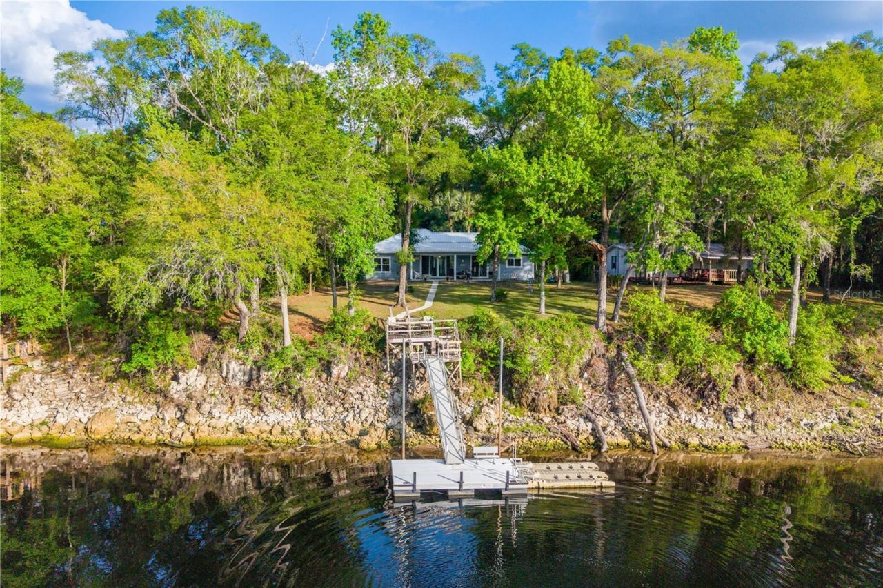 3709 NW 67th Terrace , Bell, FL 32619 Photo