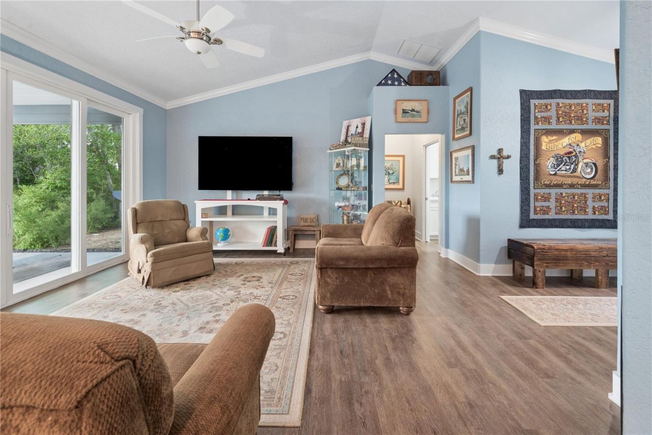 3709 NW 67th Terrace , Bell, FL 32619 Photo