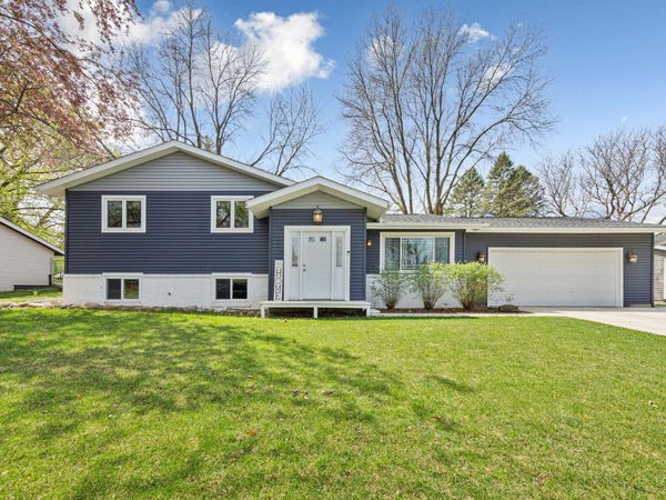 1702 Mckinley Drive, Northfield, MN 55057