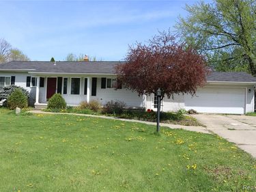 1073 Sarah Street, Grand Blanc Twp, MI 48439