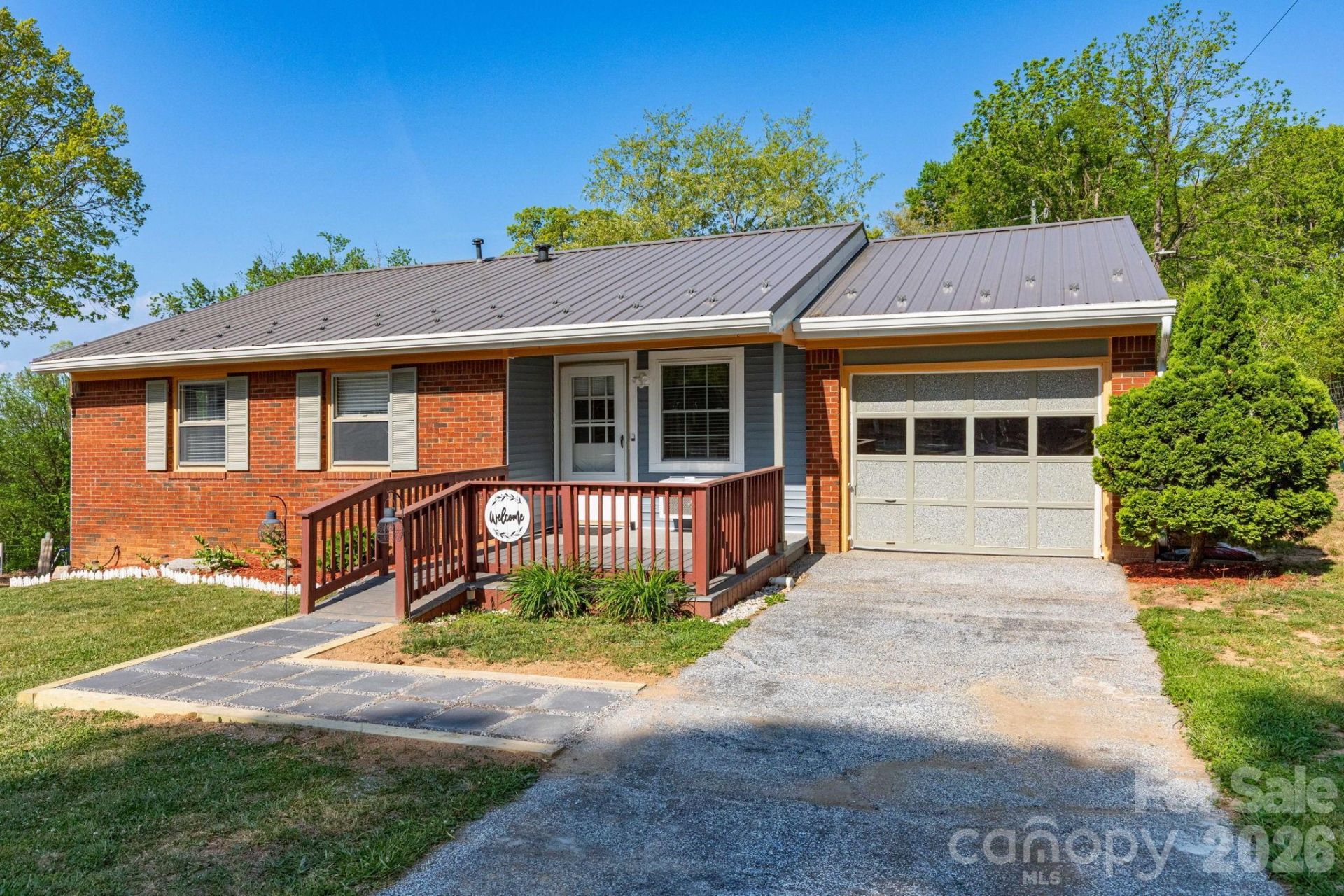 30 Compton Drive, Asheville, NC 28806 Main Photo