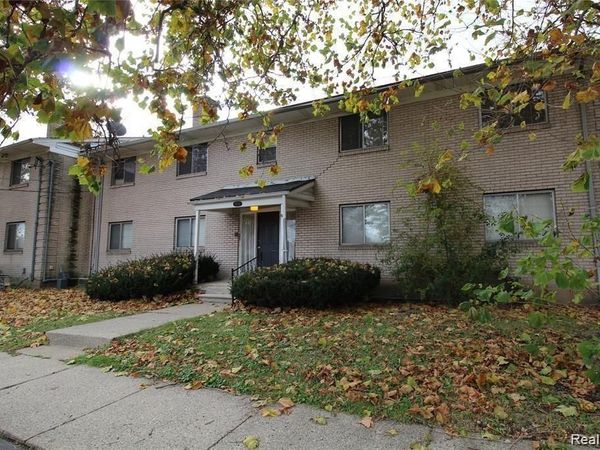 22140 Dante Street, Unit 209, Oak Park, MI 48237