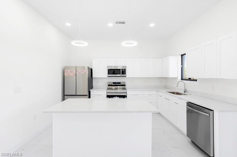 3927 NW 38th St , Cape Coral, FL 33993 Photo
