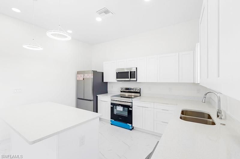 3927 NW 38th St , Cape Coral, FL 33993 Photo