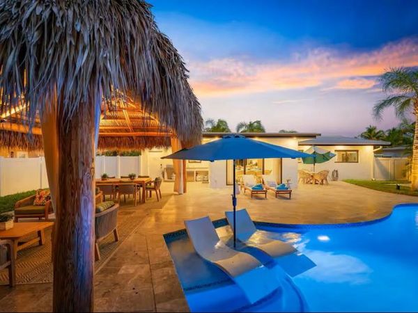 4875 NE 18th Avenue, Oakland Park, FL 33334